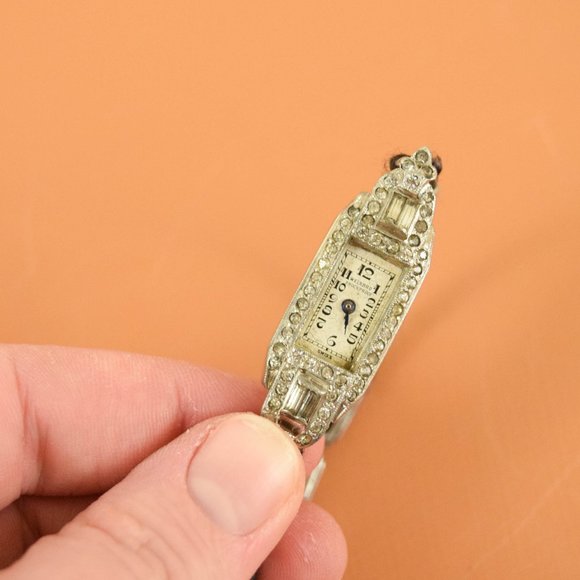 Vintage Welsbro Swiss 1950\'s Ladies Wristwatch with crystals